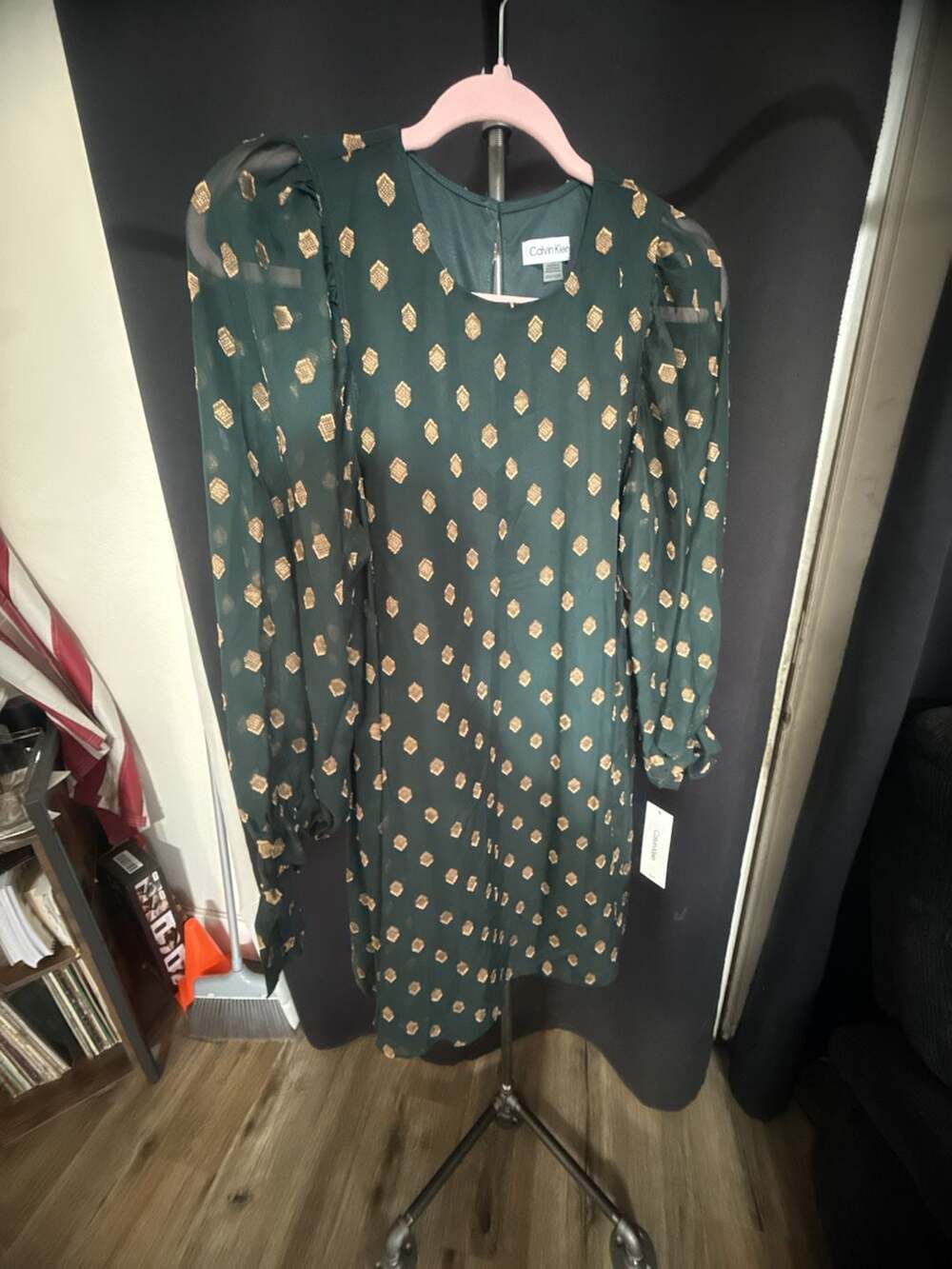 Calvin Klein Chiffon Dress Size 6P Green Gold Metallic Diamond Tie Cuff